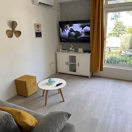 Beach Apartment - 50M From The Beach With Free Parking Biograd Na Moru Esterno foto