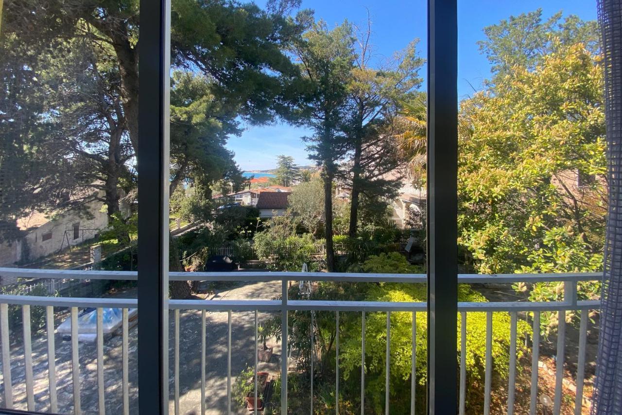 Beach Apartment - 50M From The Beach With Free Parking Biograd Na Moru Esterno foto