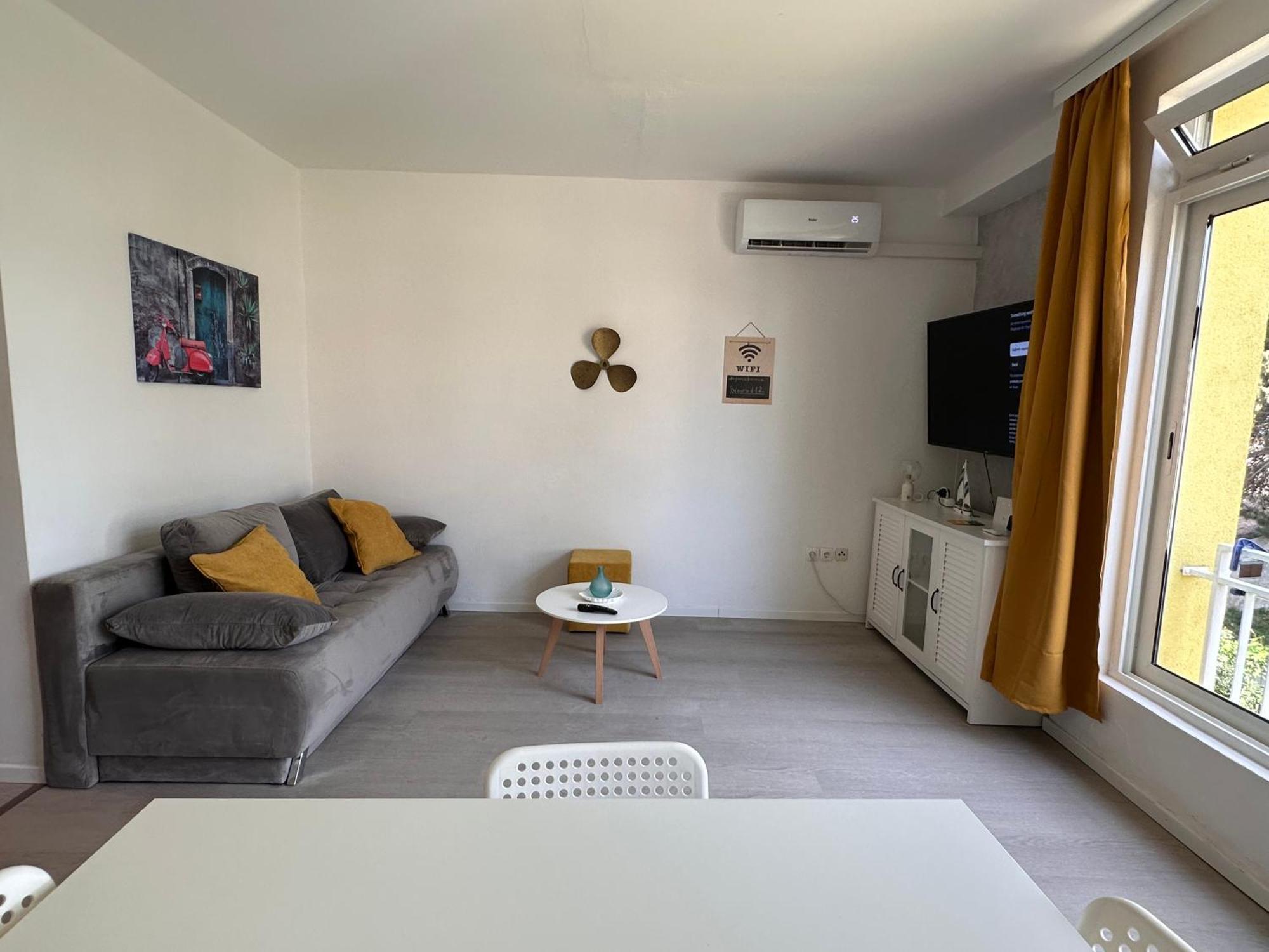 Beach Apartment - 50M From The Beach With Free Parking Biograd Na Moru Esterno foto